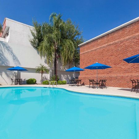 Wyndham Garden Monterrey Norte San Nicolas de los Garza Екстер'єр фото
